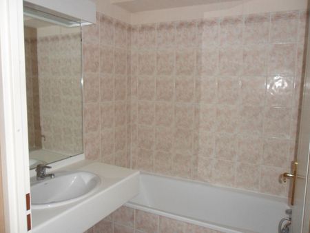 Location Appartement 2 pièces 51m² ORLEANS 45000 - Photo 2