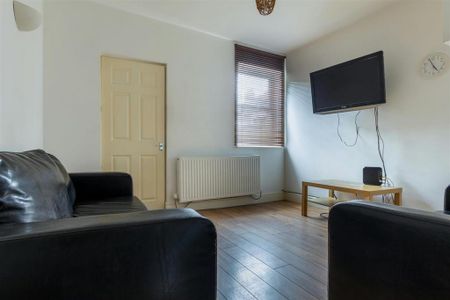 4 bedroom house to rent - Photo 3