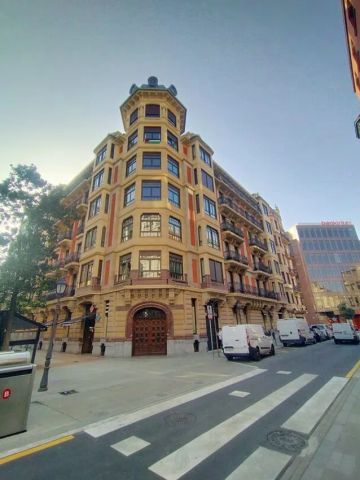 Alquiler de piso en Ensanche-Moyua - Photo 5