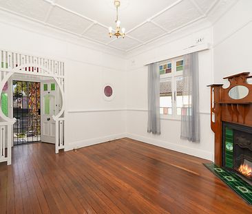 1/587 Glebe Road, Adamstown NSW 2289 - House For Rent | Domain - Photo 2