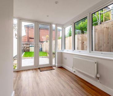 2 bedroom terraced house to rent - Photo 4