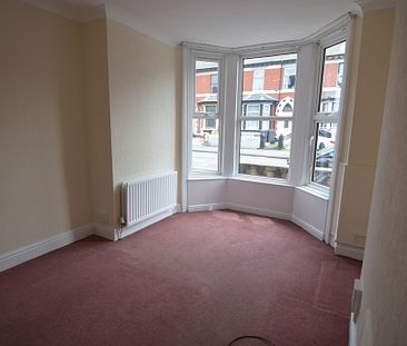 To Let 1 Bed Ground Floor Flat - Photo 3