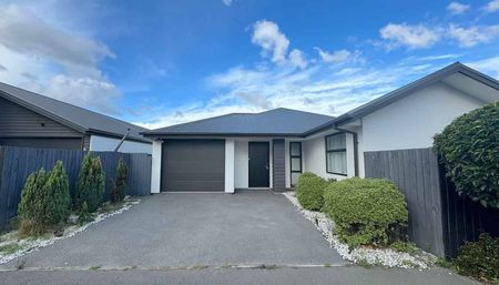 A modern home with central heating - Photo 2