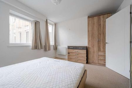 Sussex House, The Forbury, Reading, RG1 - Photo 4