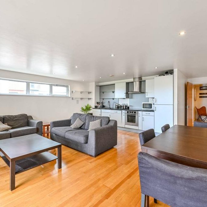 2 bedroom flat to rent - Photo 1