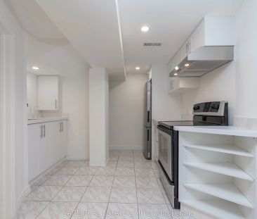 131 Meadowvale Drive #Lower - Photo 6