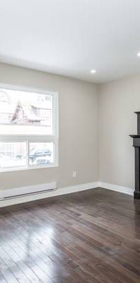 Renovated 2 Bedroom with private backyard: Bloor and Spadina - Photo 1