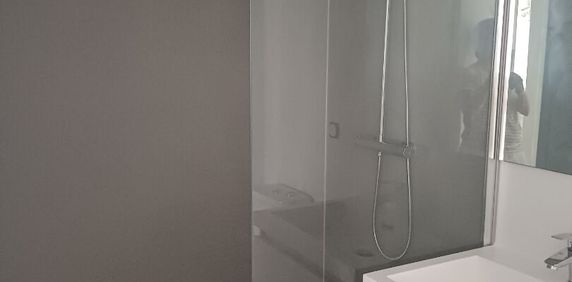 Location Appartement 1 pièce 24m² - Photo 2