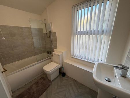 2 bedroom terraced house to rent - Photo 4