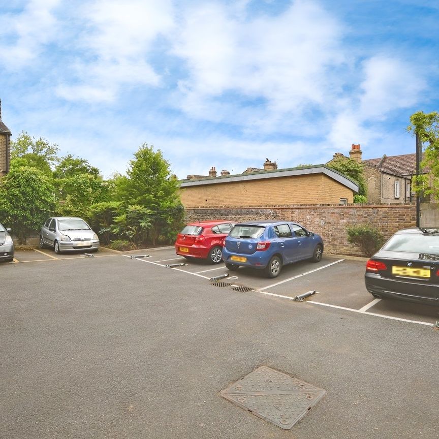 Flat to rent - Ivydale Road, London, SE15 - Photo 1