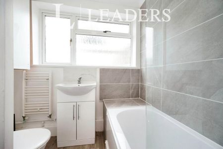 2 bedroom terraced house to rent - Photo 5