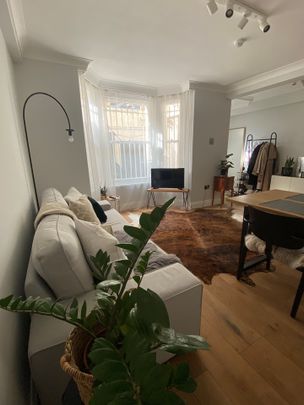 2 Bed Flat, Fairholme Road, W14 - Photo 1