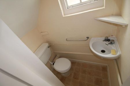 1 bedroom property to rent - Photo 2