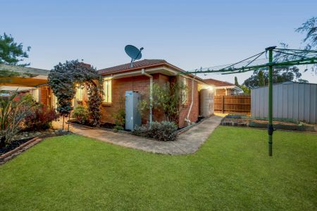 Charming, Cozy & Close to It All! - Photo 3