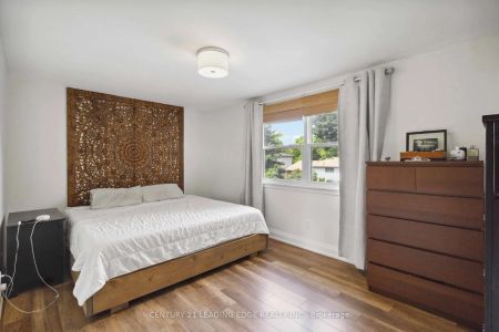 Detached Home For Lease | W9239445 - Photo 3