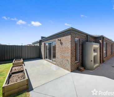 32B Bayliss Road, Deer Park VIC 3023 - Photo 5