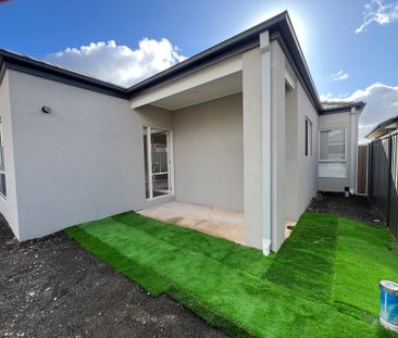 Spacious Living with Modern Comforts - Photo 1