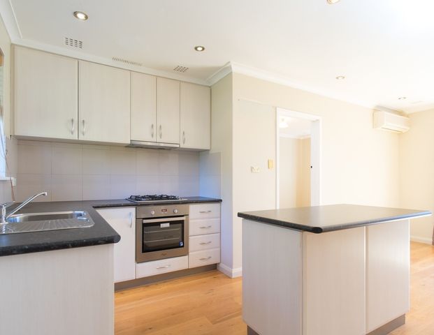 1x1 IN A FANTASTIC LOCATION… DON'T MISS OUT!!! - Photo 1