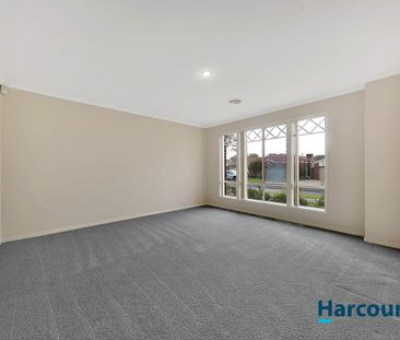 21 Alfred Park Drive, Tarneit, Vic 3029 - Photo 3