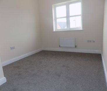 4 bedroom detached house to rent - Photo 4