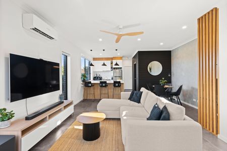 Charming 2-Bedroom Home in Thomastown - Photo 3