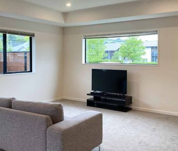 Three Bedroom Gem In Great Location! - Photo 5