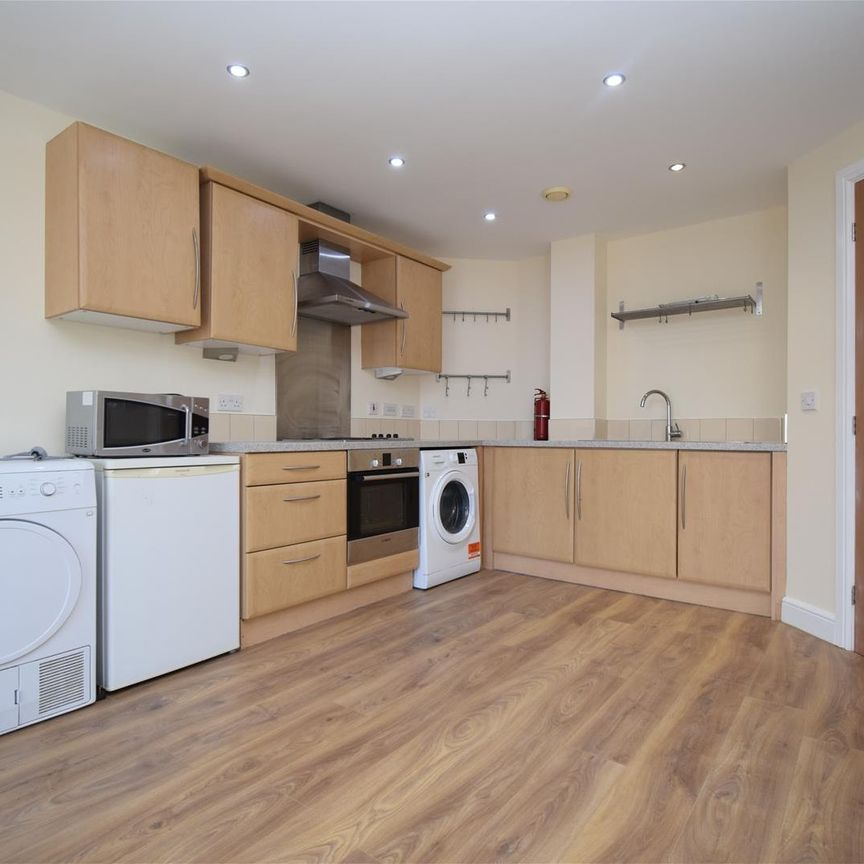 Royal Troon Drive, Wakefield - Photo 1
