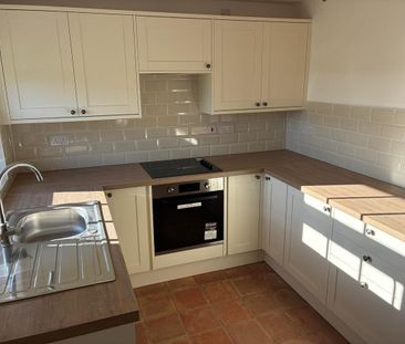 Spacious 2-bedroom maisonette in unique rural setting. - Photo 6