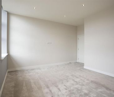 2 bedroom penthouse to rent - Photo 1