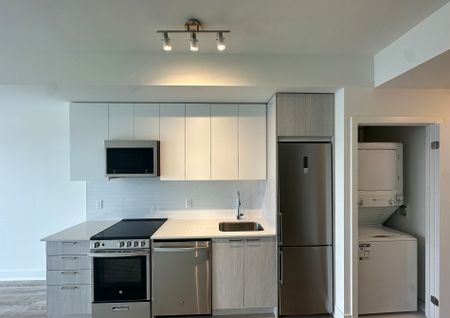 For Lease - 185 Deerfield Road Unit# 1301, Newmarket, Ontario - Photo 3