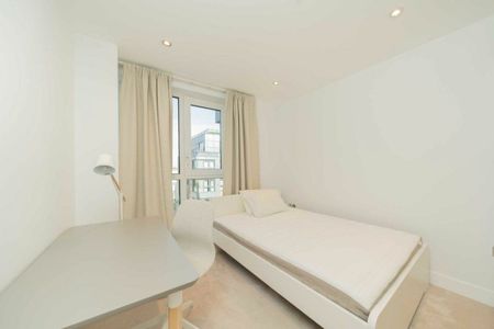 Lensbury Avenue, Fulham, SW6 - Photo 2