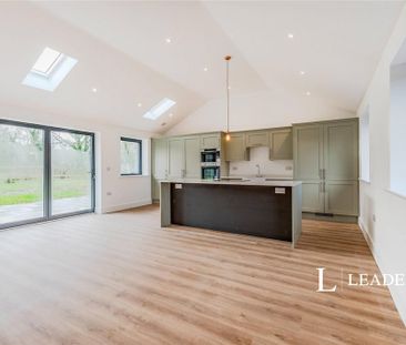 4 bedroom bungalow to rent - Photo 4