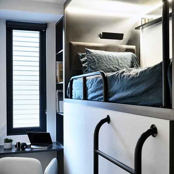 6 Bed Apartment with Terrace (Bunk Cabin) - Photo 1