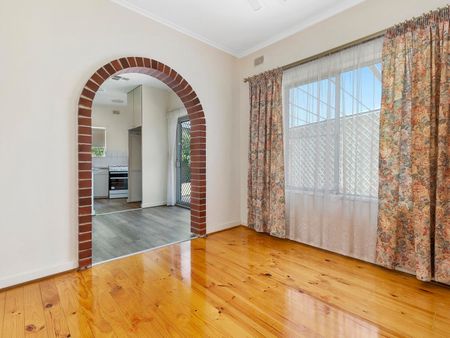 Perfect Location and Neat as a Pin - Photo 2