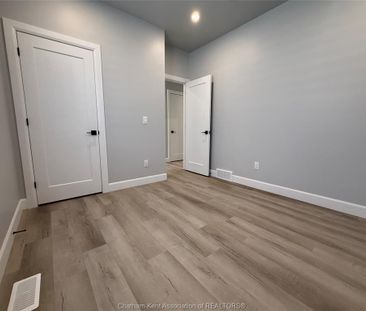 For Lease - 983 CHANDLER Street Unit# 2, Dresden, Ontario - Photo 1