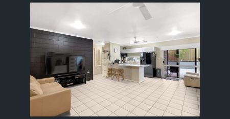 Unique Clifton Beach Sanctuary with Spa, Solar & Workshop Space - Photo 3