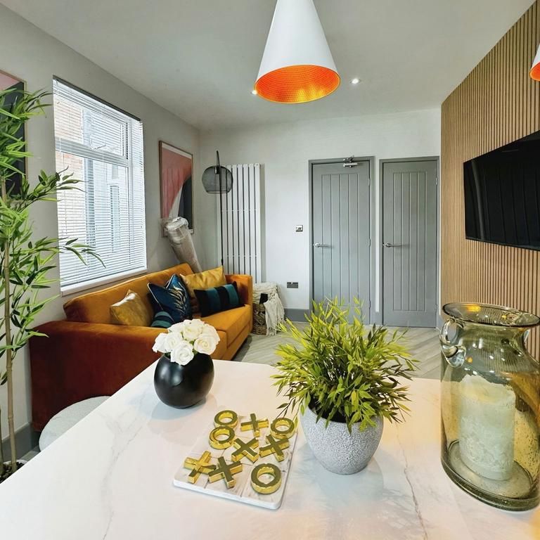 1 bedroom in a house share to rent - Photo 1