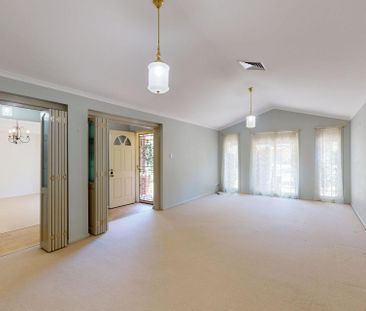 35 Leinster Circuit, Ashtonfield NSW 2323 - Photo 4