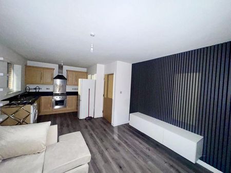 2 bedroom apartment to rent - Photo 3