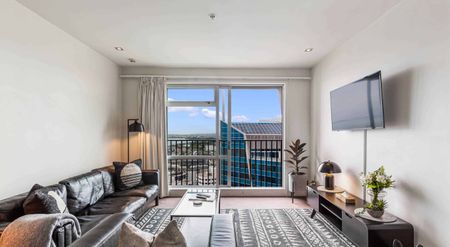 Comfortable City Living with Great Views in Harbour Oaks - Photo 3