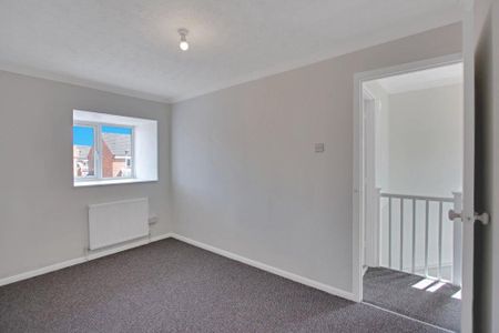 3 bedroom property to rent - Photo 3