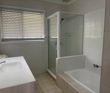 41 Scarborough Tce, Macleay Island, Qld 4184 - Photo 1