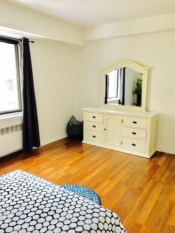 3455 Chemin de la Côte-des-Neiges apartment — Montréal, QC (1-Bedroom) - 1 Bedroom - Photo 2