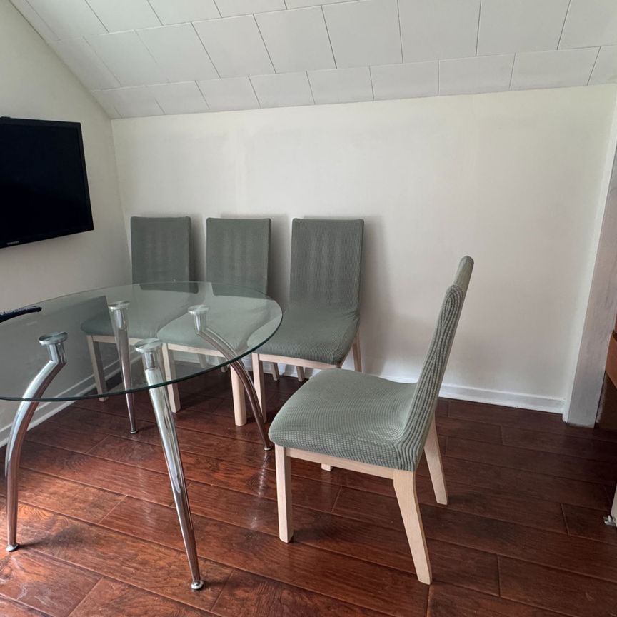 For Lease - 4138 Drummond Road Unit# Upper, Niagara Falls, Ontario - Photo 1