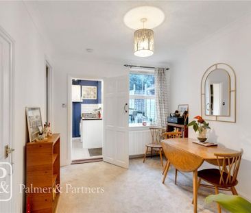 2 bedroom end of terrace house to rent - Photo 5