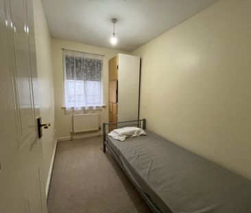 Searles Drive, London - Photo 5