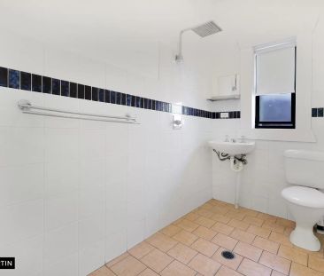 MGM MARTIN - TWO BEDROOM APARTMENT - Photo 3