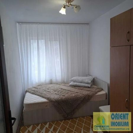 Apartament de inchiriat in Constanta, Inel 2 - 3 camere, 51 mp - Fotografie 3