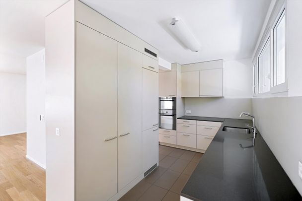 "9-Room Maisonette Attic Apartment" - Photo 1
