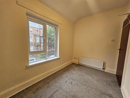 1 Glandore Gardens, Belfast, BT15 3FF - Photo 4